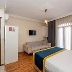 Ξενοδοχείο με διαμερίσματα Grand Opera 3*