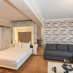 Grand Opera Ξενοδοχείο με διαμερίσματα 3*