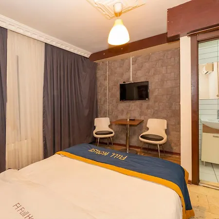 Grand Opera Apartahotel 3*